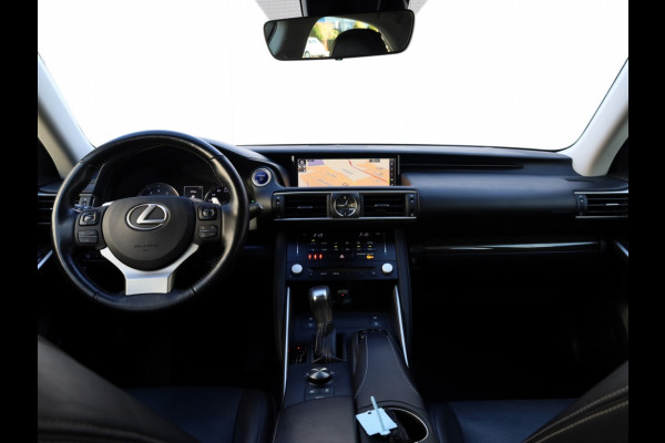 Lexus IS 300h Hybrid Luxury Line | Mark Levinson | Stoelventilatie | LED