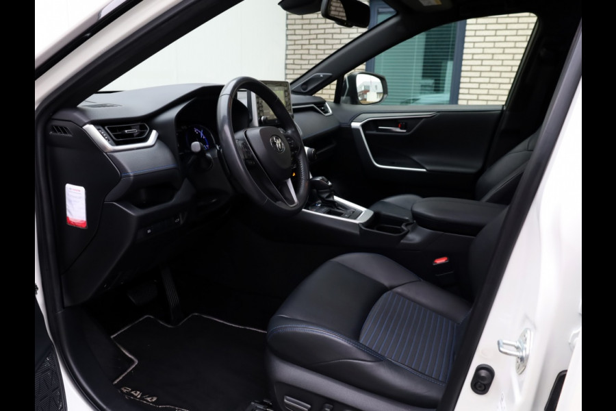 Toyota RAV4 2.5 Hybrid Bi-Tone | Panoramadak | JBL Audio | Treeplanken