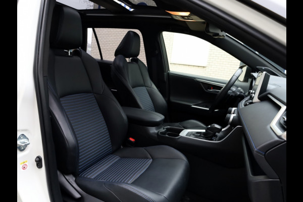 Toyota RAV4 2.5 Hybrid Bi-Tone | Panoramadak | JBL Audio | Treeplanken