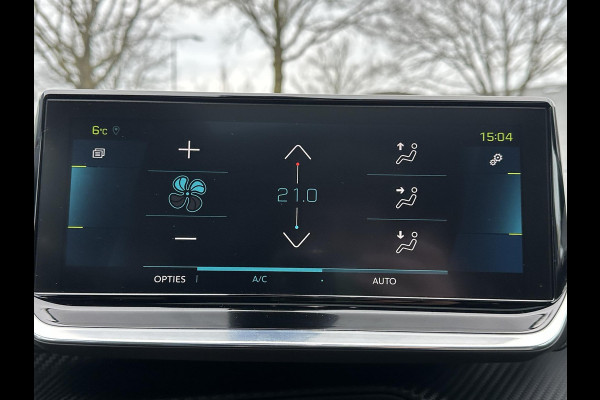 Peugeot e-208 EV GT 350 50 kWh VAN: 17.900,- VOOR: 15.877,- UW EINDEJAARSVOORDEEL: 2.023,- EURO | 3-fase laden | SOH 88% | Panoramadak | Adaptieve cruise control | Virtual cockpit | Stoelverwarming | Full options