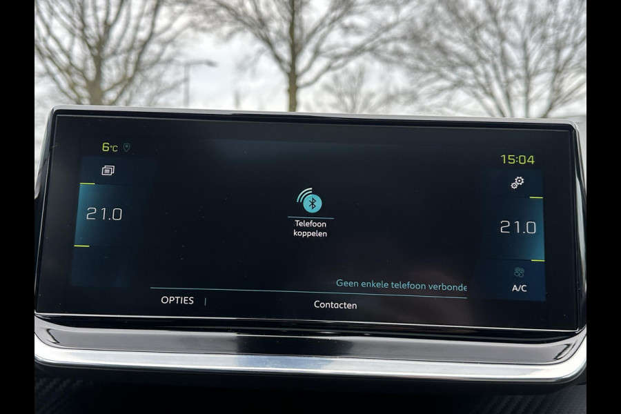 Peugeot e-208 EV GT 350 50 kWh VAN: 17.900,- VOOR: 15.877,- UW EINDEJAARSVOORDEEL: 2.023,- EURO | 3-fase laden | SOH 88% | Panoramadak | Adaptieve cruise control | Virtual cockpit | Stoelverwarming | Full options