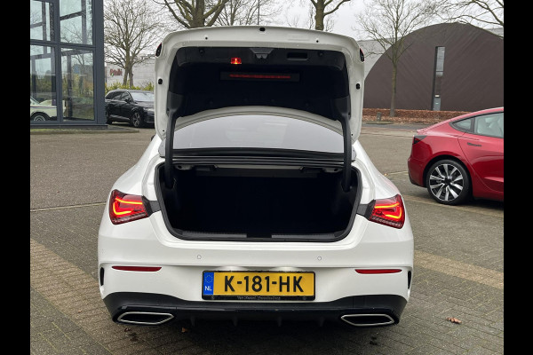 Mercedes-Benz CLA-Klasse 200 Business Solution AMG l 1e eigenaar | NL Auto  Panoramadak | Sfeerverlichting | Elektrische stoelen met geheugen | Camera | Apple CarPlay | Rijklaar geleverd met 12 maanden BOVAG-garantie