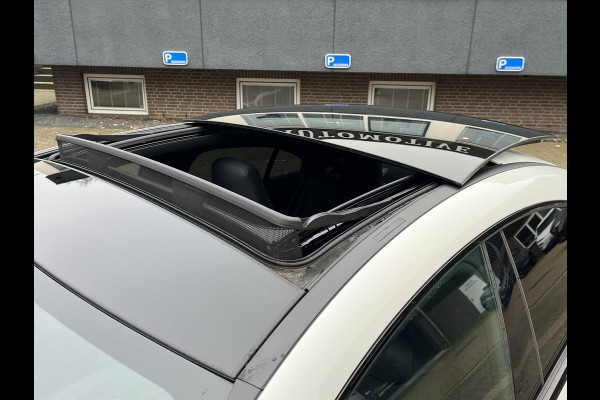 Mercedes-Benz CLA-Klasse 200 Business Solution AMG l 1e eigenaar | NL Auto  Panoramadak | Sfeerverlichting | Elektrische stoelen met geheugen | Camera | Apple CarPlay | Rijklaar geleverd met 12 maanden BOVAG-garantie