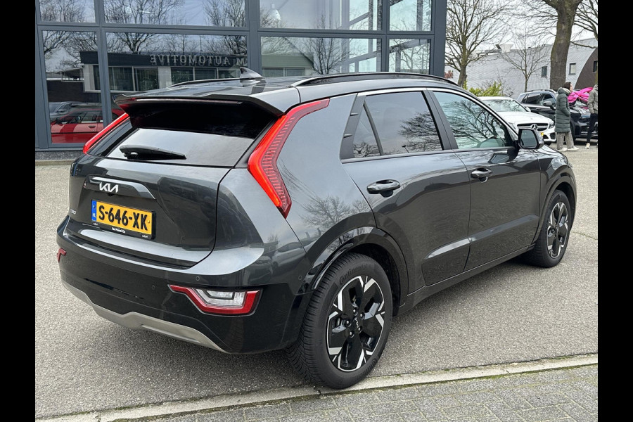 Kia Niro EV ExecutiveLine 64.8 kWh VAN: €31.900,- VOOR: €29.877,- UW EINDEJAARSVOORDEEL: €2.023|10 JAAR GARANTIE| PANO| STOEL+ STUURVERWARMING|ELEK. ACHTERKLEP|  STOELVENTILATIE| ACHTERBANK VERWARMD| MEM. STOEL| HEAD-UP|