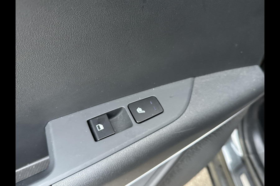 Kia Niro EV ExecutiveLine 64.8 kWh VAN: €31.900,- VOOR: €29.877,- UW EINDEJAARSVOORDEEL: €2.023|10 JAAR GARANTIE| PANO| STOEL+ STUURVERWARMING|ELEK. ACHTERKLEP|  STOELVENTILATIE| ACHTERBANK VERWARMD| MEM. STOEL| HEAD-UP|