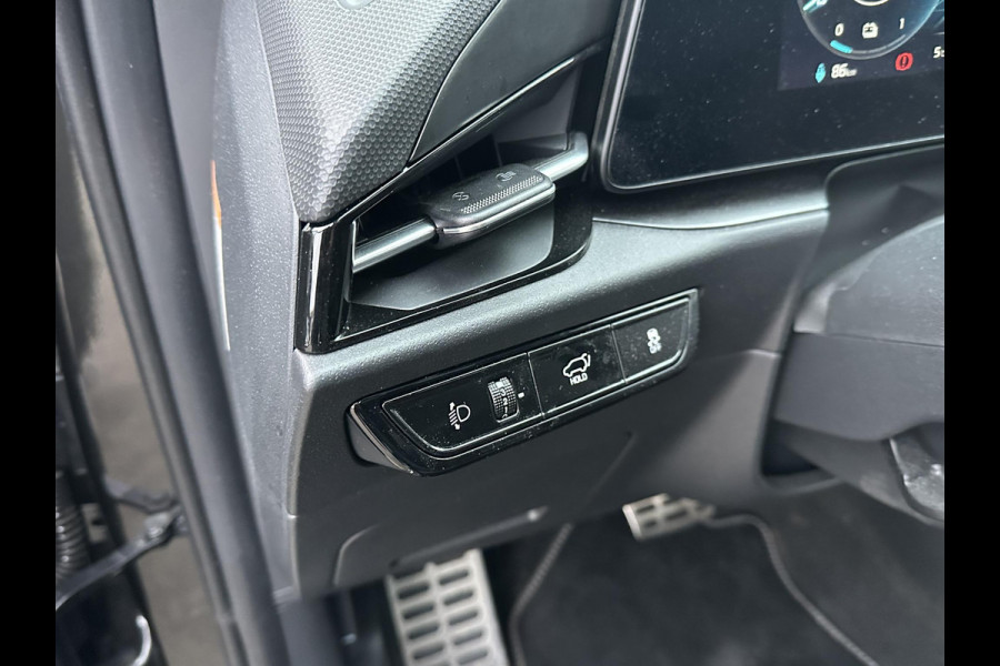 Kia Niro EV ExecutiveLine 64.8 kWh VAN: €31.900,- VOOR: €29.877,- UW EINDEJAARSVOORDEEL: €2.023|10 JAAR GARANTIE| PANO| STOEL+ STUURVERWARMING|ELEK. ACHTERKLEP|  STOELVENTILATIE| ACHTERBANK VERWARMD| MEM. STOEL| HEAD-UP|