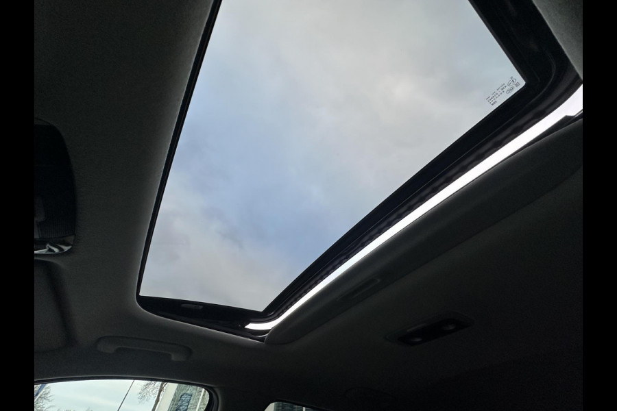 Kia Niro EV ExecutiveLine 64.8 kWh VAN: €31.900,- VOOR: €29.877,- UW EINDEJAARSVOORDEEL: €2.023|10 JAAR GARANTIE| PANO| STOEL+ STUURVERWARMING|ELEK. ACHTERKLEP|  STOELVENTILATIE| ACHTERBANK VERWARMD| MEM. STOEL| HEAD-UP|