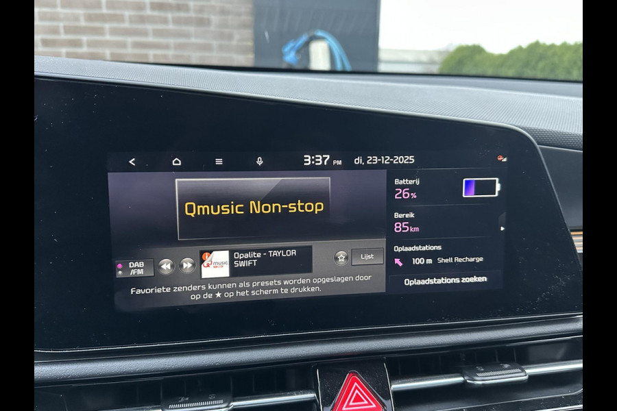 Kia Niro EV ExecutiveLine 64.8 kWh VAN: €31.900,- VOOR: €29.877,- UW EINDEJAARSVOORDEEL: €2.023|10 JAAR GARANTIE| PANO| STOEL+ STUURVERWARMING|ELEK. ACHTERKLEP|  STOELVENTILATIE| ACHTERBANK VERWARMD| MEM. STOEL| HEAD-UP|