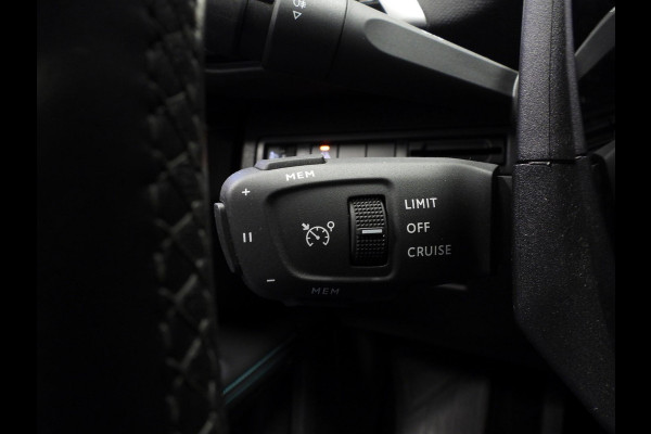 Peugeot 5008 1.2 PureTech Allure Business 7-Pers. TREKH/NAVI/CAMERA/CLIMA/18"LMV!