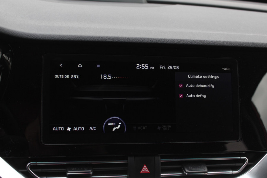 Kia e-Niro DynamicPlusLine 64 kWh / SoH 97.3% / Camera / Schuifdak / Leder / Keyless / Navigatie / Dodehoek / DAB / Cruise Control