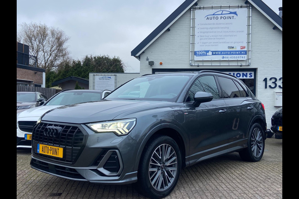 Audi Q3 45E TFSI S-LINE/AUT/CAMERA/MATRIX/BLINDSPOT/LANE/VIRTUAL