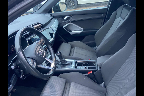 Audi Q3 45E TFSI S-LINE/AUT/CAMERA/MATRIX/BLINDSPOT/LANE/VIRTUAL