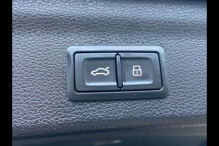 Audi Q3 45E TFSI S-LINE/AUT/CAMERA/MATRIX/BLINDSPOT/LANE/VIRTUAL