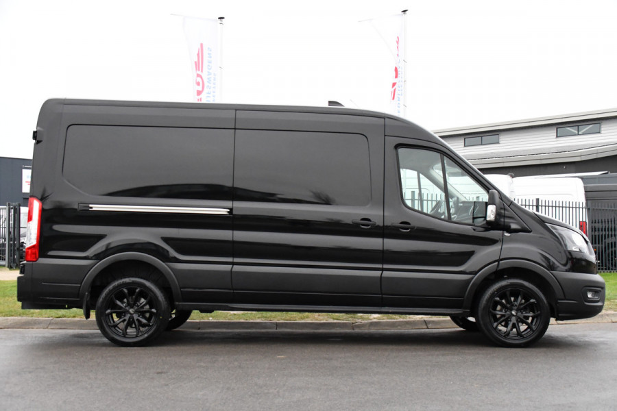Ford Transit 350 2.0 TDCI L3H2 Black Edition GEEN BTW! 360 Camera, Adaptieve Cruise, Automaat, Sensoren, Stoelverwarming, Trekhaak, Uniek!