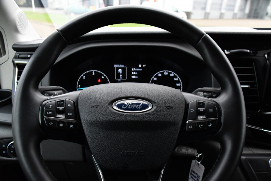 Ford Transit 350 2.0 TDCI L3H2 Black Edition GEEN BTW! 360 Camera, Adaptieve Cruise, Automaat, Sensoren, Stoelverwarming, Trekhaak, Uniek!