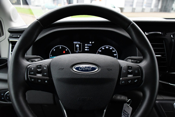 Ford Transit 350 2.0 TDCI L3H2 Black Edition GEEN BTW! 360 Camera, Adaptieve Cruise, Automaat, Sensoren, Stoelverwarming, Trekhaak, Uniek!