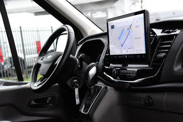 Ford Transit 350 2.0 TDCI L3H2 Black Edition GEEN BTW! 360 Camera, Adaptieve Cruise, Automaat, Sensoren, Stoelverwarming, Trekhaak, Uniek!