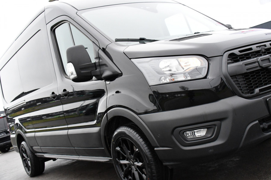 Ford Transit 350 2.0 TDCI L3H2 Black Edition GEEN BTW! 360 Camera, Adaptieve Cruise, Automaat, Sensoren, Stoelverwarming, Trekhaak, Uniek!
