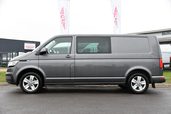 Volkswagen Transporter 2.0 TDI L2H1 DC Highline Adaptieve Cruise, Camera, Carplay, LED, 150pk, Automaat, Multimedia, Trekhaak, Uniek!