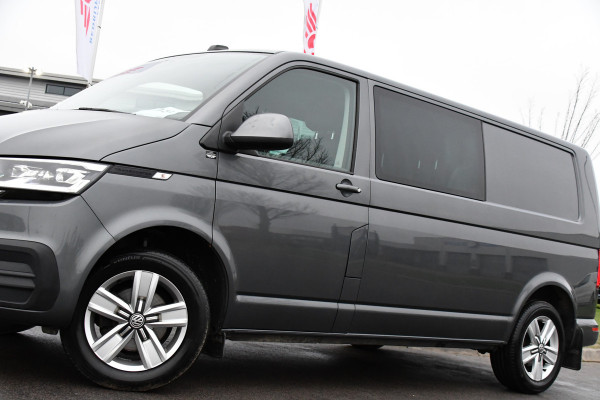 Volkswagen Transporter 2.0 TDI L2H1 DC Highline Adaptieve Cruise, Camera, Carplay, LED, 150pk, Automaat, Multimedia, Trekhaak, Uniek!