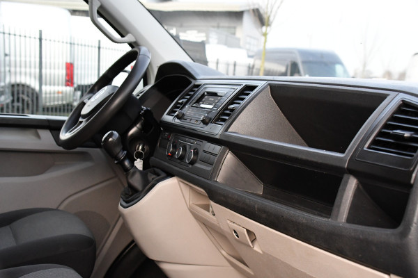 Volkswagen Transporter 2.0 TDI L2H1 DC Edition Cruise, Sensoren, Trekhaak, Airco, 85pk, Radio, Direct leverbaar!