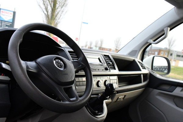 Volkswagen Transporter 2.0 TDI L2H1 DC Edition Cruise, Sensoren, Trekhaak, Airco, 85pk, Radio, Direct leverbaar!
