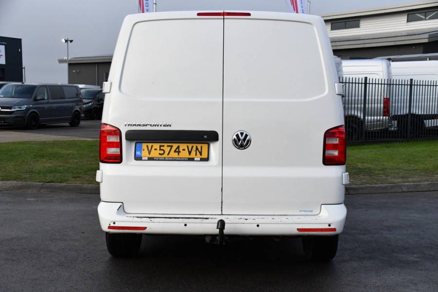 Volkswagen Transporter 2.0 TDI L2H1 DC Edition Cruise, Sensoren, Trekhaak, Airco, 85pk, Radio, Direct leverbaar!