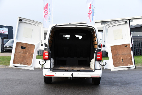 Volkswagen Transporter 2.0 TDI L2H1 DC Edition Cruise, Sensoren, Trekhaak, Airco, 85pk, Radio, Direct leverbaar!