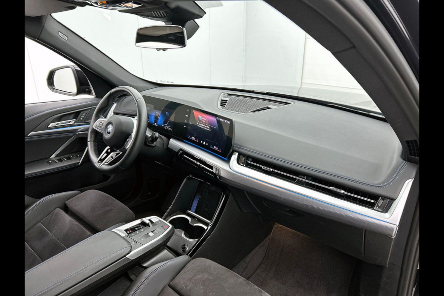 BMW X1 xDrive25e 245PK! PLUG-In M Sport BLACK-LINE