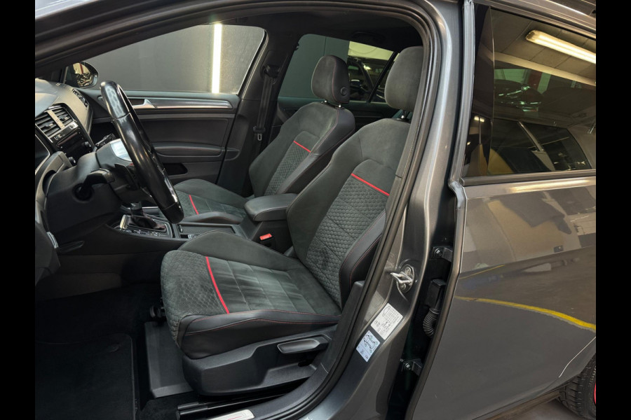 Volkswagen Golf 2.0 TSI GTI Performance Pano|Dynaudio|DCC|Dodehoek|ACC|Lane Assist|Camera|ParkPilot|Standkachel|Sfeer|Stoelver