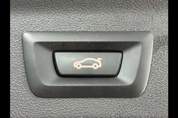 BMW X3 XDrive30e High Executive | Shadow Line | M-Sport | Pano | 20' inch | LED | Camera