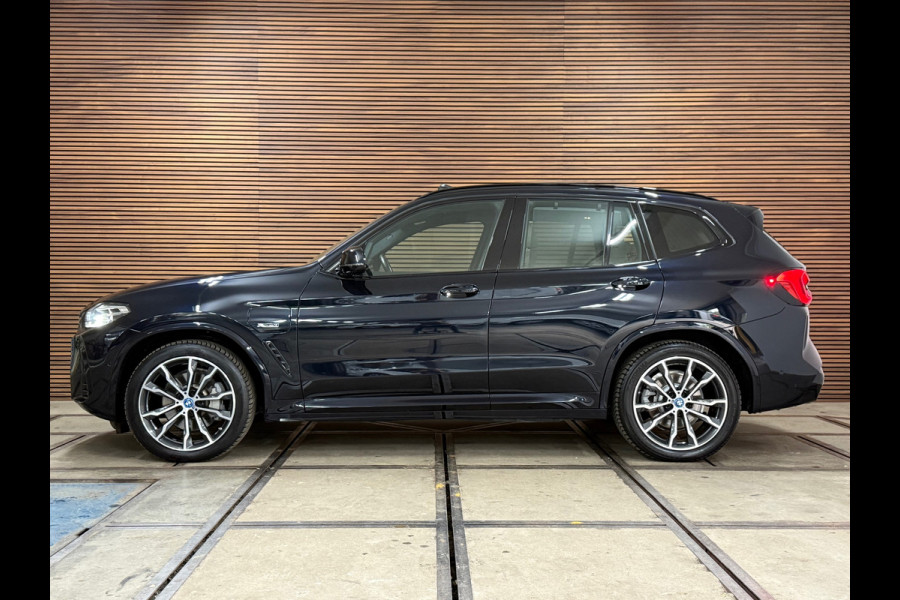 BMW X3 XDrive30e High Executive | Shadow Line | M-Sport | Pano | 20' inch | LED | Camera