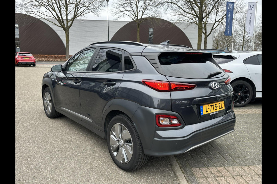 Hyundai Kona EV Fashion 64 kWh 100% SOH| DEALER ONDERHOUDEN | ZEER NETTE AUTO. | DODE HOEK| KRELL PREMIUM AUDIO| HEAD-UP | CAMERA|