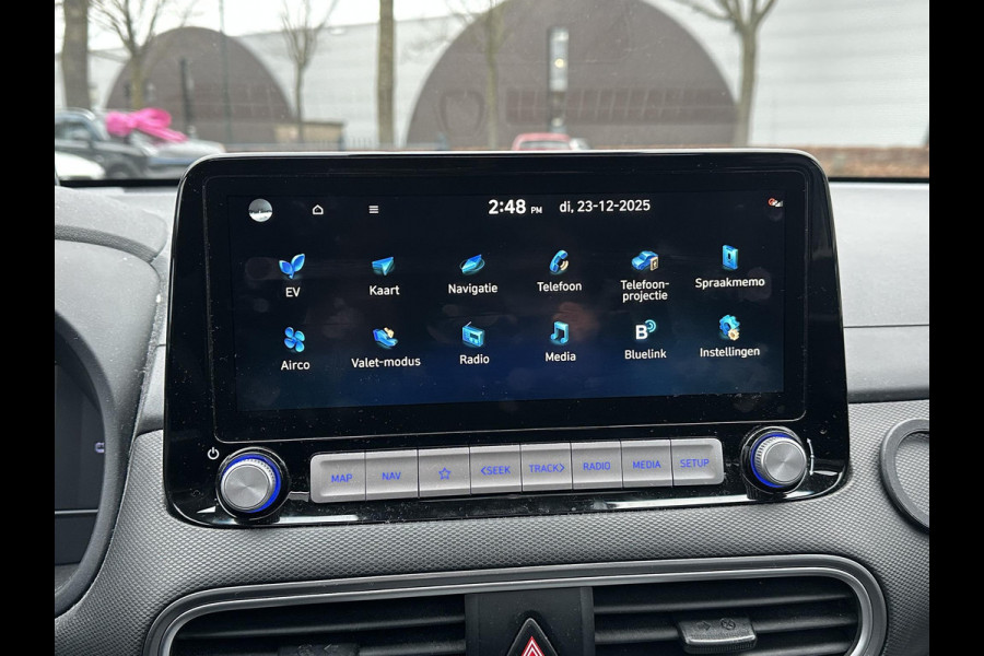 Hyundai Kona EV Fashion 64 kWh 100% SOH| DEALER ONDERHOUDEN | ZEER NETTE AUTO. | DODE HOEK| KRELL PREMIUM AUDIO| HEAD-UP | CAMERA|