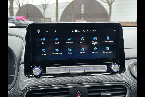 Hyundai Kona EV Fashion 64 kWh 100% SOH| DEALER ONDERHOUDEN | ZEER NETTE AUTO. | DODE HOEK| KRELL PREMIUM AUDIO| HEAD-UP | CAMERA|