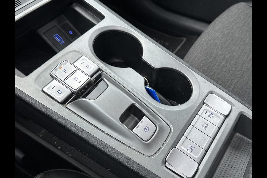 Hyundai Kona EV Fashion 64 kWh 100% SOH| DEALER ONDERHOUDEN | ZEER NETTE AUTO. | DODE HOEK| KRELL PREMIUM AUDIO| HEAD-UP | CAMERA|