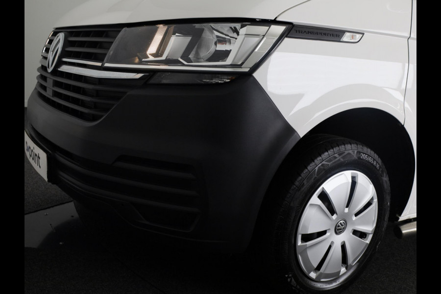 Volkswagen Transporter 2.0 TDI L2H3 28 110 pk | Verlengde garantie | Navigatie via App | Trekhaak | Parkeersensoren achter | Cruise control |