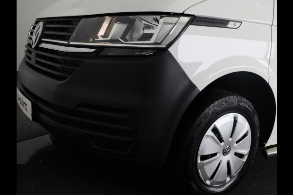 Volkswagen Transporter 2.0 TDI L2H3 28 110 pk | Verlengde garantie | Navigatie via App | Trekhaak | Parkeersensoren achter | Cruise control |
