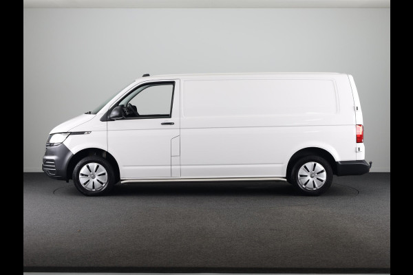 Volkswagen Transporter 2.0 TDI L2H3 28 110 pk | Verlengde garantie | Navigatie via App | Trekhaak | Parkeersensoren achter | Cruise control |