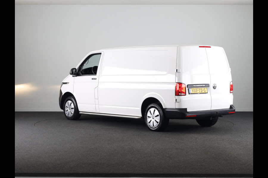 Volkswagen Transporter Bestelwagen L2 28 2.0 TDI 110 pk | Verlengde garantie | Navigatie via App | Trekhaak | Parkeersensoren achter | Cruise control |