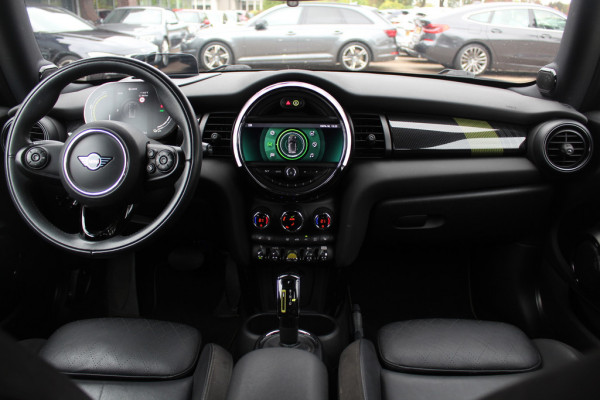 MINI Mini Electric Charged 33 kWh / SOH 95.1% / Camera / Head-up / Leder / Harman Kardon / Keyless / 17'' / CarPlay / Stoelverwarming / Matrix LED / DAB / Cruise Control