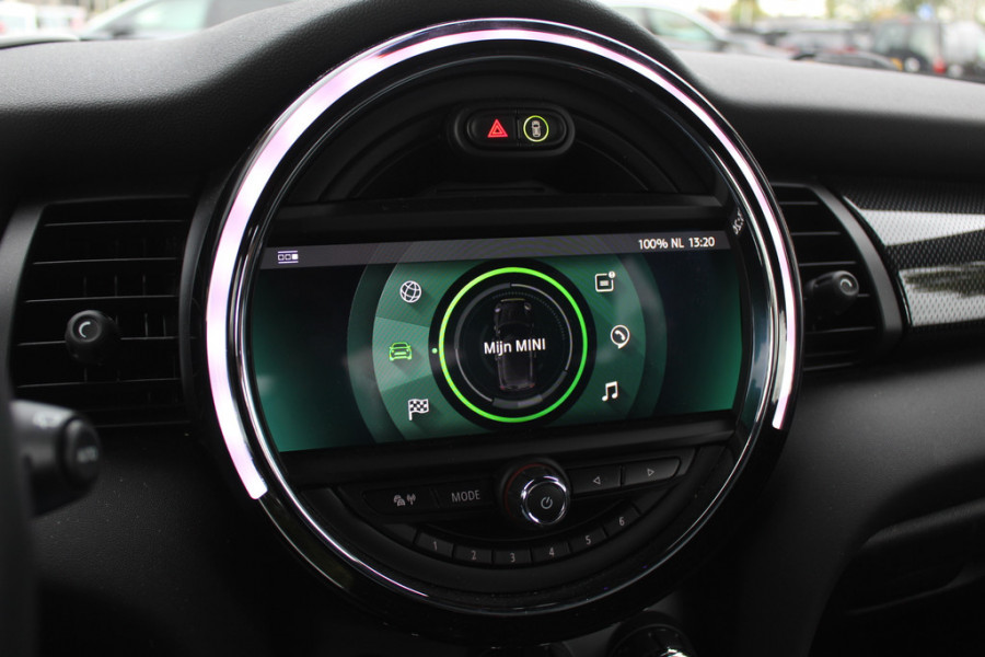 MINI Mini Electric Charged 33 kWh / SOH 95.1% / Camera / Head-up / Leder / Harman Kardon / Keyless / 17'' / CarPlay / Stoelverwarming / Matrix LED / DAB / Cruise Control