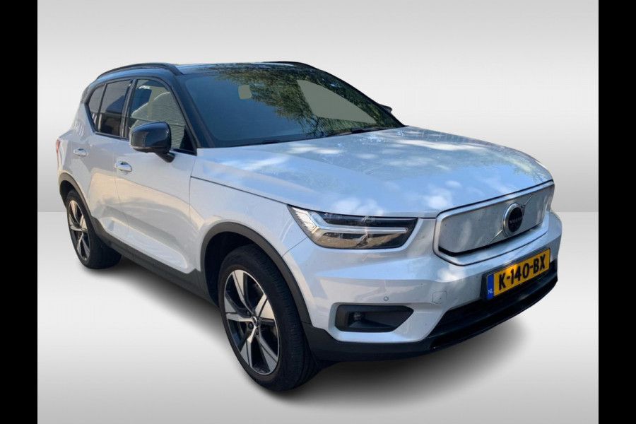 Volvo XC40 Recharge P8 AWD R-Design / SoH 92.1% / Trekhaak / Panoramadak / Camera / Keyless / Harman Kardon / 19'' / Half leder / Stuur+Stoelverwarming / DAB / Dodehoek / ACC