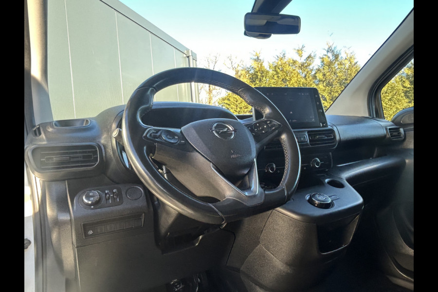 Opel Combo 1.5D 131 PK / L2H1 / 1e EIG. / AUTOMAAT / INRICHTING / 94.766 KM !! / AIRCO / CRUISE / NAVI / APPLE CARPLAY / PDC