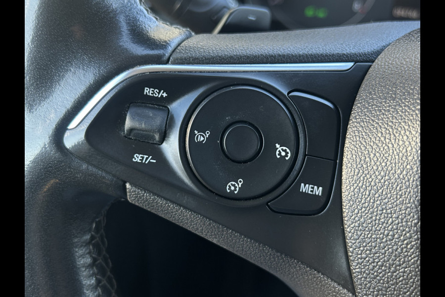 Opel Combo 1.5D 131 PK / L2H1 / 1e EIG. / AUTOMAAT / INRICHTING / 94.766 KM !! / AIRCO / CRUISE / NAVI / APPLE CARPLAY / PDC