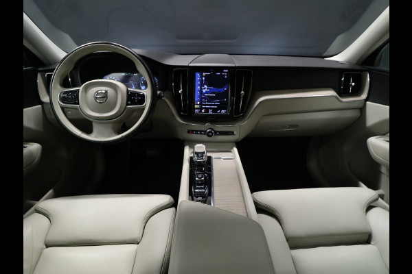 Volvo XC60 2.0 B5 Inscription [TREKHAAK, CAMERA, APPLE CARPLAY, ANDROID AUTO, MEMORY SEATS, STUURWIEL VERWARMD, NIEUWSTAAT]