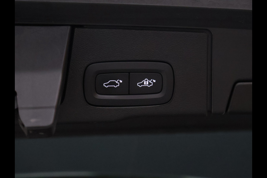 Volvo XC60 2.0 B5 Inscription [TREKHAAK, CAMERA, APPLE CARPLAY, ANDROID AUTO, MEMORY SEATS, STUURWIEL VERWARMD, NIEUWSTAAT]