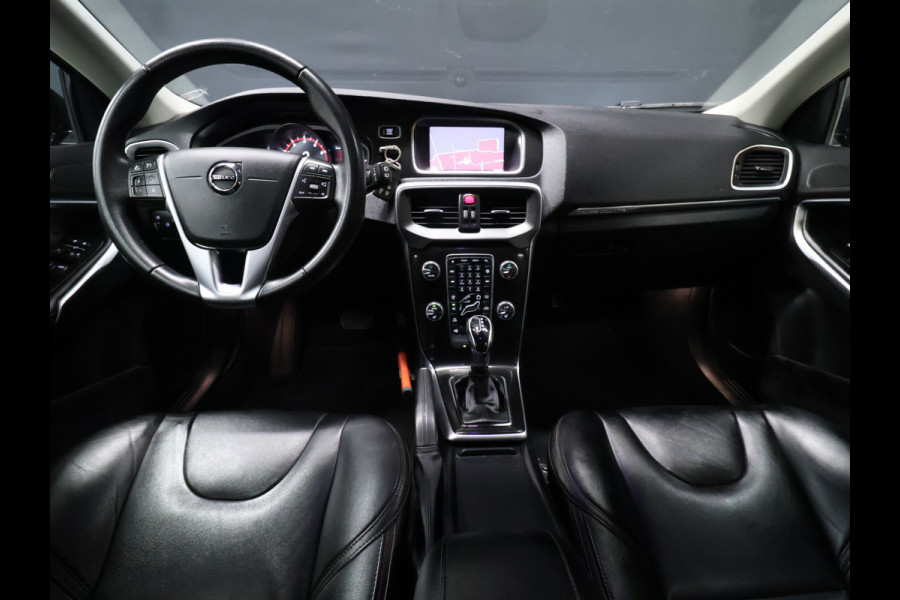 Volvo V40 Cross Country 1.5 T3 Polar+ Luxury [TREKHAAK, PANORAMADAK, KEYLESS ENTRY, CAMERA, VOL LEDER, STOELVERWARMING, NIEUWSTAAT]