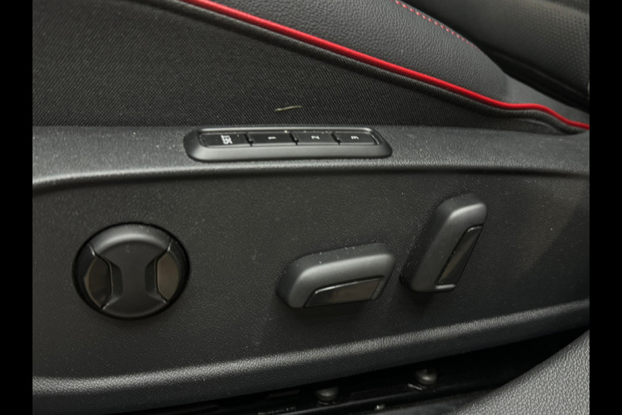 Volkswagen Golf 2.0 TSI GTI Clubsport Pano|Akrapovic|HuD|H/K