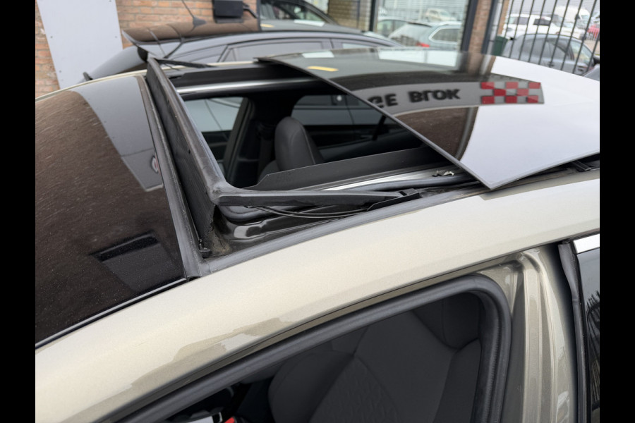 Toyota Corolla 1.8 Hybrid Style | Schuif/- kantel dak | Afnm. Trekhaak | Oxide Brons | Rijklaar!!